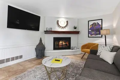 Image de Spacious Home_Mins from KC_King Beds_Explore
