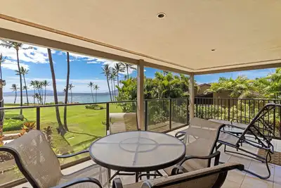 Image de Stunning Oceanfront 1br/2ba Retreat with Spectacular Views - Wailea Elua 1802\n