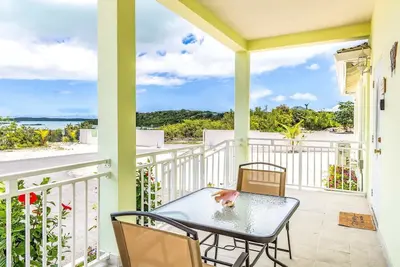 Image de Lagoon Views & WiFi Near Sapodilla Bay Beach