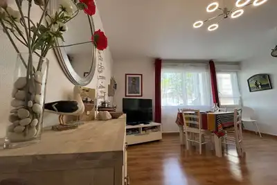 Image de Appartement T2 La Rochelle, parking privé, proche Vieux Port, ascenseur, pour 3 personnes