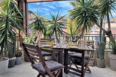 Image de Appartement Duplex 100m Plage, Terrasse, Parking, 4 Couchages - Le Lavandou