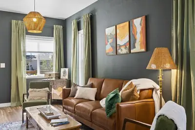 Image de Beautiful 3br Home: Hot Tub, Easy Walk to Downtown