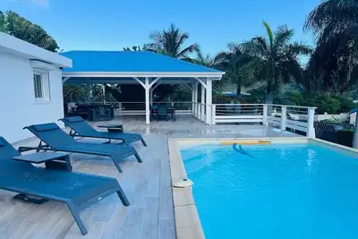 Villa Harmony, villa spacieuse et lumineuse, vue mer.