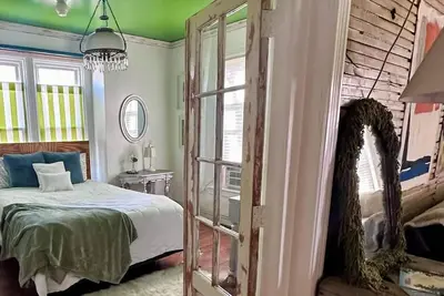 Image de Cute & Artsy Condo 1mi from Crystal lake, & 7mi from Frankfort