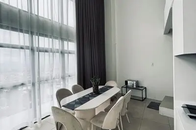 Image de The Skysuites tower 115sqm penthouse condo WiFi+