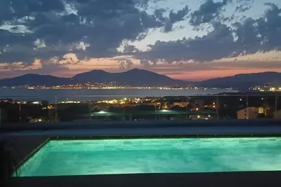 Image de Maison Plain Pied Avec Piscine Privée et vue Imprenable sur le Golfe D'ajaccio