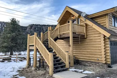 Image de Sun-filled mountain studio with deck, fireplace, & views- near skiing & trails