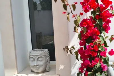 Image de Modernes Haus bis zu 6 Personen mit Pool und Terrasse