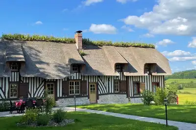 Image de Évasion en Normandie : Maison de Campagne Authentique en Normandie