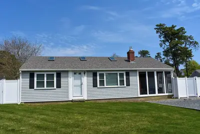 Image de Updated beach house, sleeping 6, just. 3 miles to Raycroft Beach