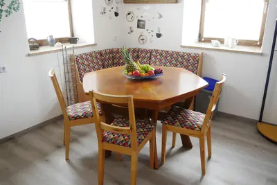 Image de Gepflegte Ferienwohnung für 6 Personen im Idyllischen Möhren