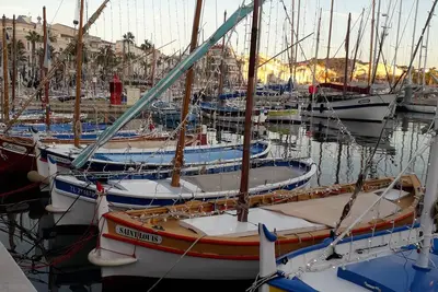 Image de T2 350m Mer, Rez de Jardin, Terrasse, Parking privé