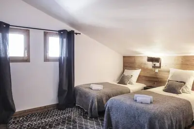 Image de 3ème étage, vue pistes de ski, balcon, télévision, casier à ski, 46m², La Plagne