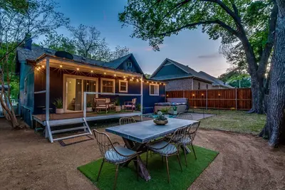 Image de Spa in Dreamy + Starry yard! !