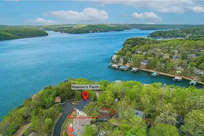 Image de Maestro's Perch: Lakeview Bliss - Great for Families and Couples