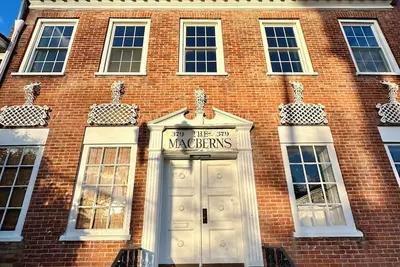 The Macberns Row House (Unit 2)