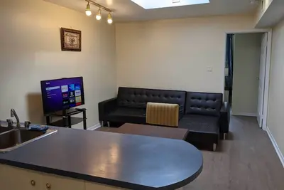 Image de Furnished one-bedroom apartment near Gerrard and Greenwood, East York