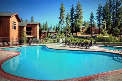 Image de Truly the best location in South Lake Tahoe! Short walk to Nevada Beach.