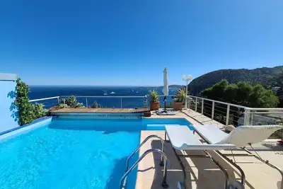 Image de Villa Eze sur mer - Vue Saint Jean Cap Ferrat