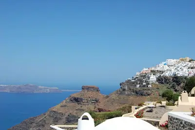 Image de Dazzling Santorini Villa | 3 Bedrooms | Villa Orpheus | Private Terrace with Stunning Caldera Views & Jacuzzi Plunge Pool | Imerovigli