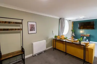 Image de 17 Bowline · Superb Studio + Free Parking | Pass the Keys