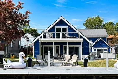 Image de ! Newly Upgraded! Hot Tub-Game Room-Dock-Fire Pits