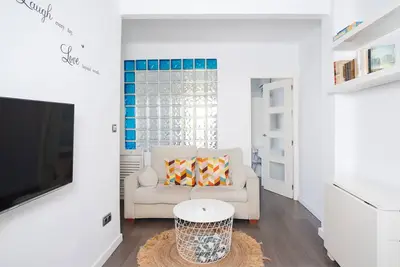 Image de Appartement 'Acogedor Piso Con Balcón' avec balcon, Wi-Fi et climatisation