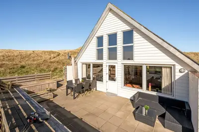 Image de \"Luzy\" - 75m from the sea by Interhome