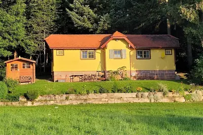 Image de Maison de vacances 'Bienenhaus' avec terrasse privée, jardin privé et Wi-Fi