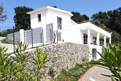 Image de Struttura Moderna e Confortevole con una Vista Meravigliosa sul Golfo