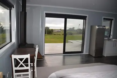 Image de Ocean Views and Sunsets, a Spacious Studio Apartment
