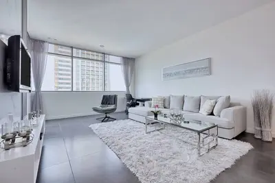 Image de Luxury 1 Bed Apt in Golf Views