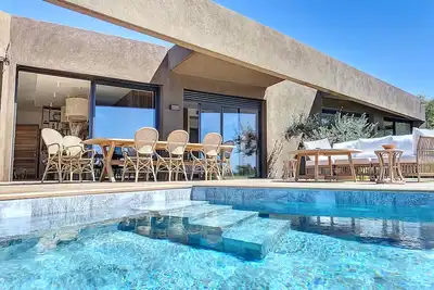 Image de Superbe Villa vue Mer, Piscine Chauffée, Terrain de Pétanque