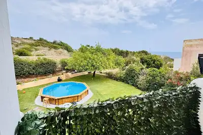 Accogliente Appartamento con Piscina a 100mt dal Mare
