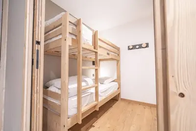 Image de Wifi, centre station, piscine, sauna, hammam, télévision, casier à ski, 48m², Tignes