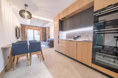 Image de Wifi, centre station, Rez-de-chaussée, piscine, sauna, hammam, balcon, télévision, casier à ski