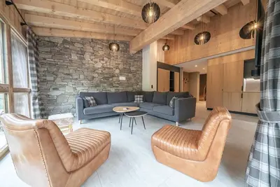 Image de Wifi, centre station, 4ème étage, piscine, sauna, hammam, balcon, télévision, casier à ski, 115m²