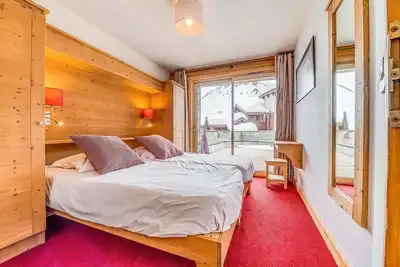 Image de Wifi, 1er étage, terrasse, télévision, casier à ski, 72m², Tignes