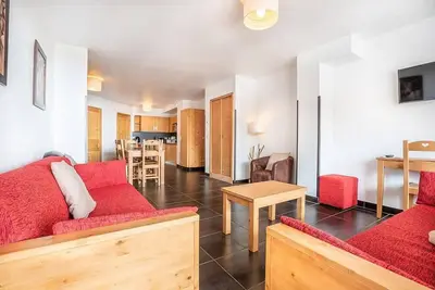 Image de Wifi, 3ème étage, balcon, télévision, casier à ski, 80m², Tignes