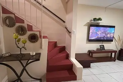 Image de Cozy House in gated community w\/hot water, fast wifi, by Samanes Park & Mall.