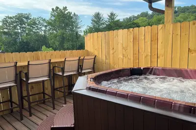 Image de Stay, play and relax in Ohiopyle, Pa, Hot tub, Pool table, Gap, Arcade Game