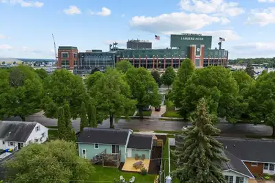 Image de Lambeau! Resch! Firepit!