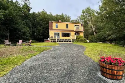 Image de Beautiful Ocean Front Home. Minutes to Bar Harbor.