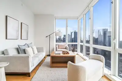 Image de just a few minutes away from Time Square! Cozy 2 bed 2 bath apt.