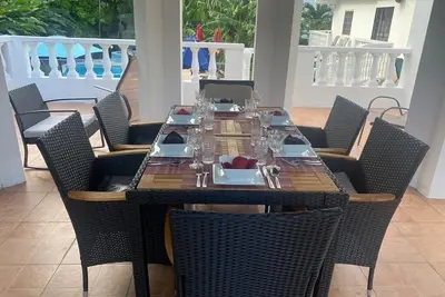 Image de Beautiful hideaway one bedroom apartment