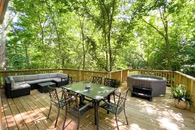Image de Driftwood Cottage - Hot Tub, Theater, Nespresso Bar, Firepit