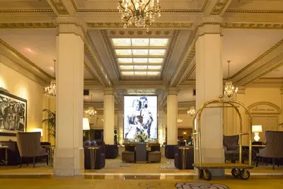 Image de Ada Elegance Awaits In Prime, Timeless Location