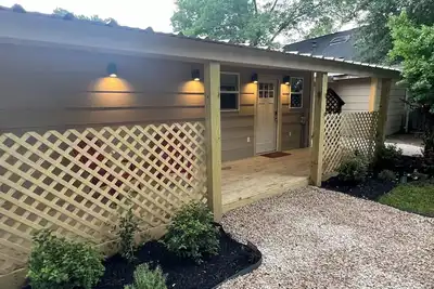 Image de Cozy farmhouse cabin near Kilgore and Longview
