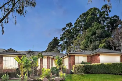 Special Offer * Retreat with Panoramic Hills View