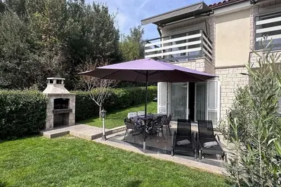 Image de Appartement de deux chambres avec la terrasse Rovinj (A-23189-a)